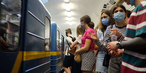 Шмигаль розповів, хто ініціюватиме рішення про закриття метро у Києві