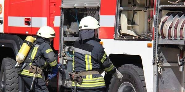 У Дарницькому районі ліквідували пожежу у 16-поверхівці