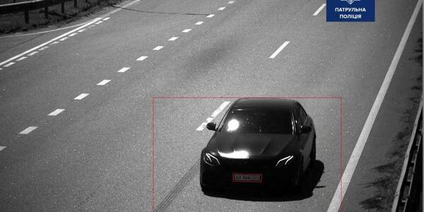 Під Києвом Mercedes встановив новий рекорд швидкості