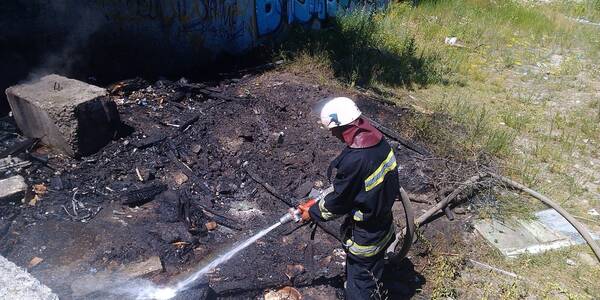За добу в столиці вогнеборці шість разів виїжджали на «сміттєві пожежі»