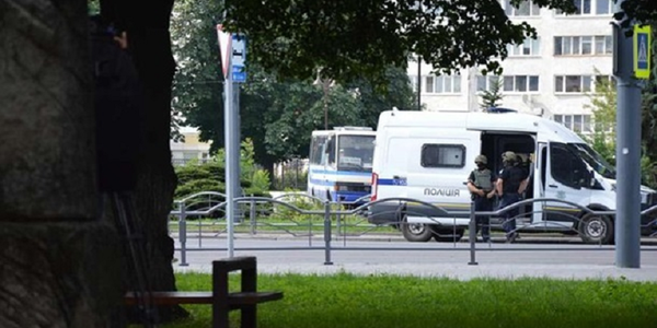 З луцьким терористом ведуться переговори – Зеленський