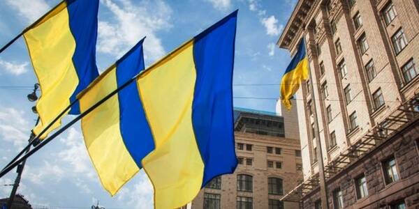 Все почалося у столиці: 30 років тому підняли прапор біля Київради