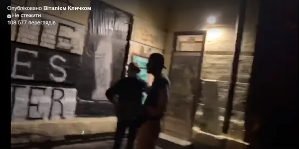Кличко виділить цистерну фарби для активістів