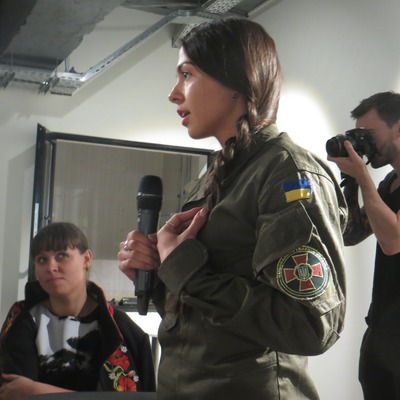 Дівчина-боєць Національної гвардії України