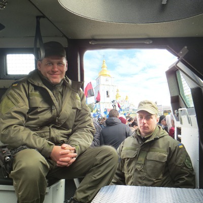 Всередині бронетранспортера