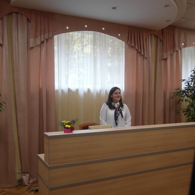 Печерян зустрічатимуть усміхнені консультанти