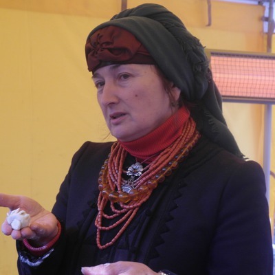 Віра Лещенко і її пташка