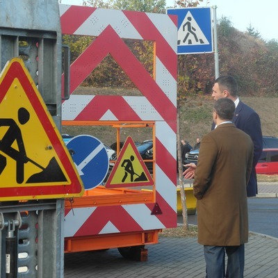 У дорожників свої знаки