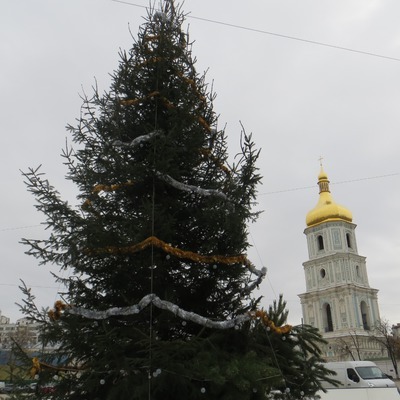 Софіївська площа стає святковою