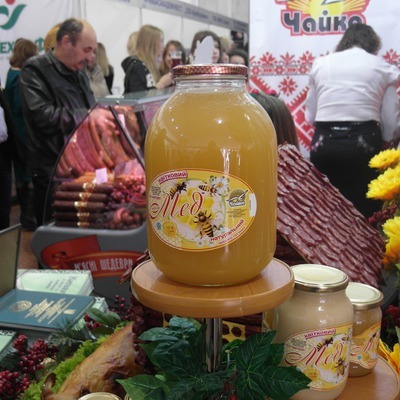 Україна займає третє місце у світі з виробництва меду