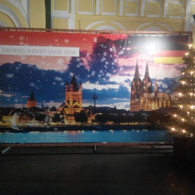 Також в фотозоні - стенд з краєвидом Німеччини та привітанням з Новим роком
