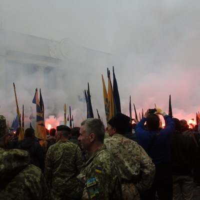 Під Верховною Радою все в диму