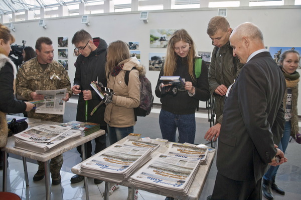 Спецвипуск "Вечірнього Києва" до Дня захисника України