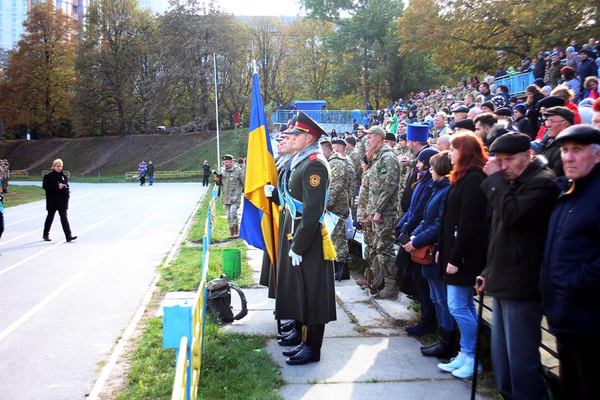 Церемонія вшанування прапора