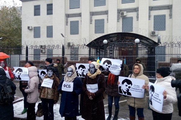 "путінський" перфоманс