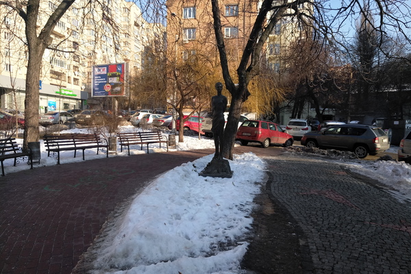 Пам’ятник та сквер Косьмодемянської