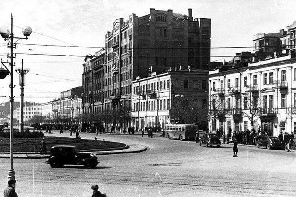 Оригінальна забудова Європейської площі