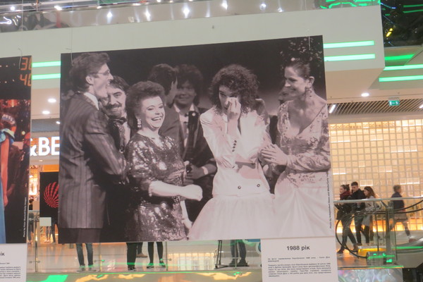 Сльози радості Селін Діон, яка перемогла у 1987 році від Швейцарії