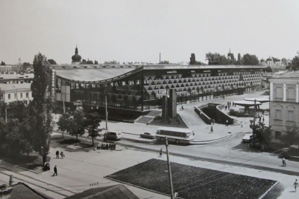 Постійний павільйон Житрього ринку. Початок 1980-х.