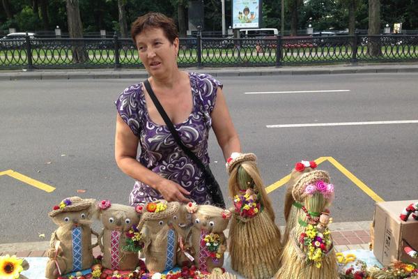 Ляльки з колосків чудовий сувенір на свято
