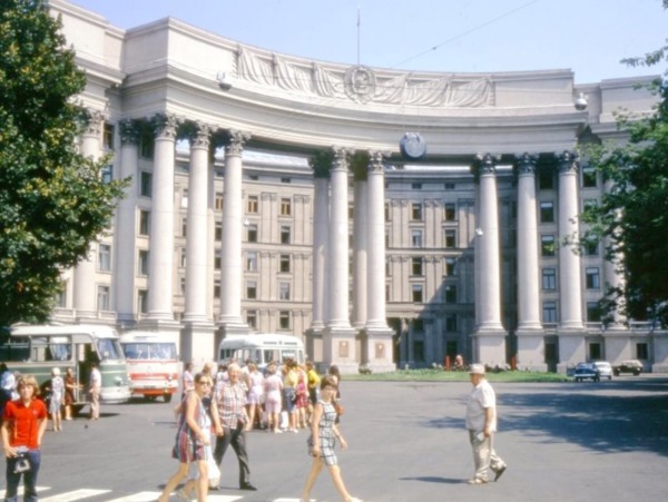 Будівля КЦ Компартії України, нині тут розміщується МЗС