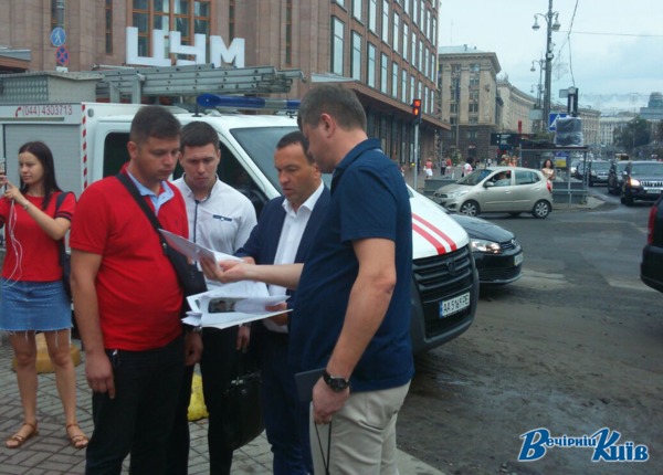 Заступник міського очільника Петро Пантелеєв прибув на місце події