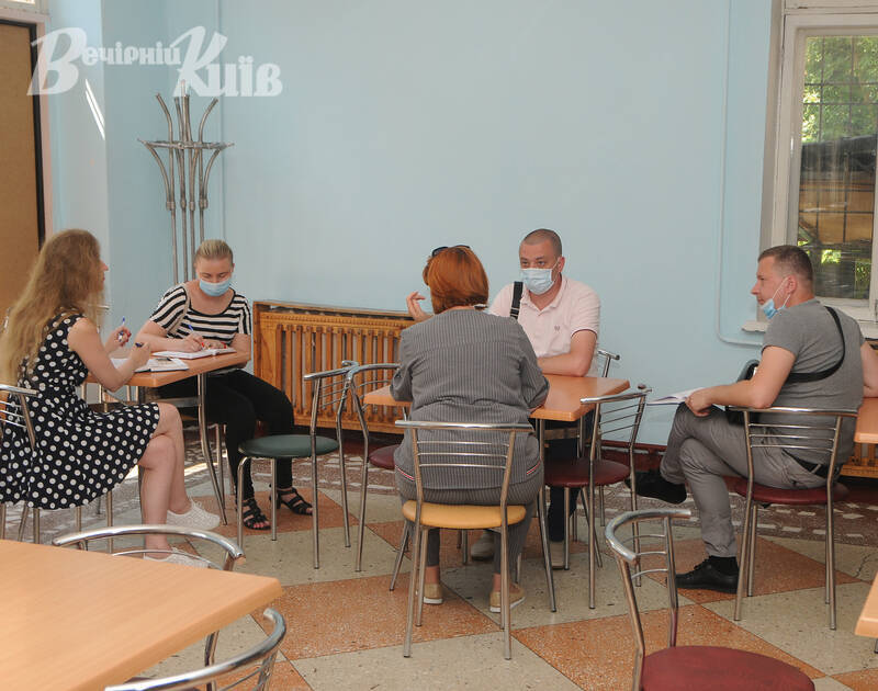 Мешканців будинку, у якому стався вибух, тимчасово розмістили у інтернаті на Харківському шосе