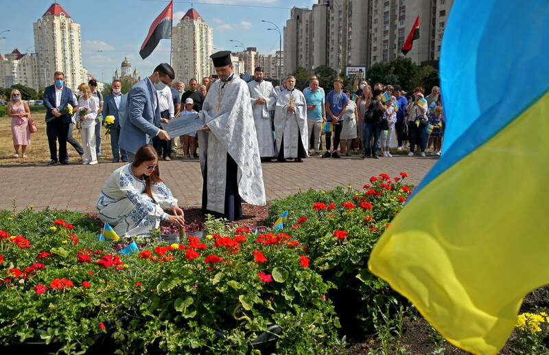 На Оболоні заклали капсулу на честь загиблих героїв Небесної Сотні