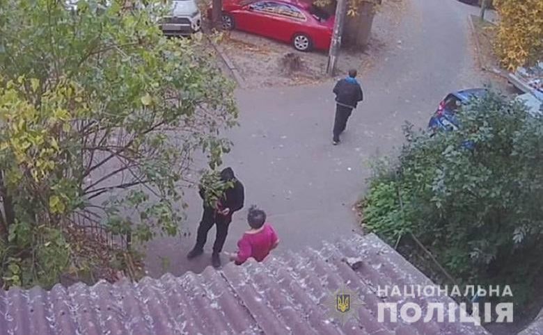 За скоєне чоловіку загрожує до трьох років тюрми.