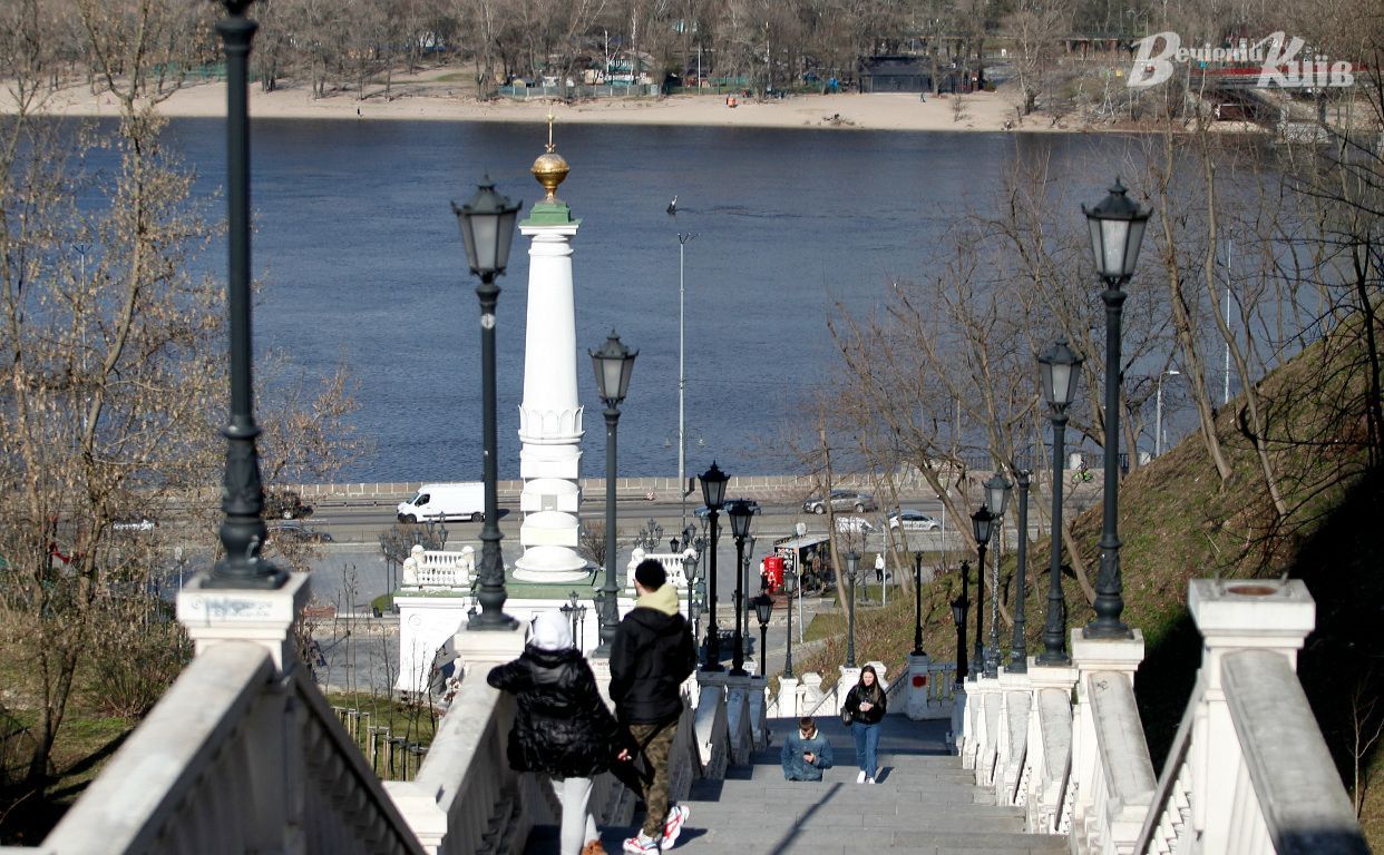 В планах — реставрація колони Магдебурзького права. Фото: Борис Корпусенко