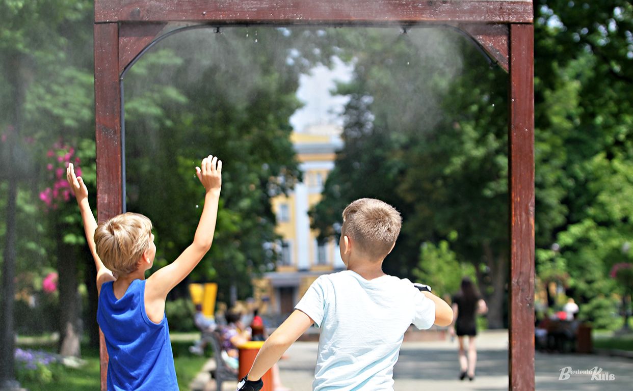 Найспекотнішим днем року стало 24 червня. Фото: Борис Корпусенко