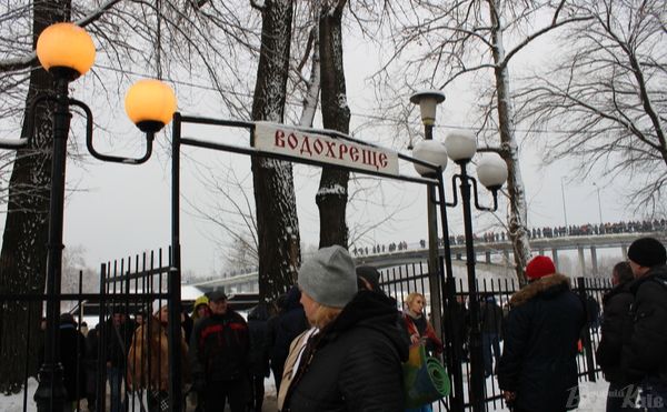 Додатковий вихід відкриють з 10:00 до 17:00. Фото: Вікторія Гребінь