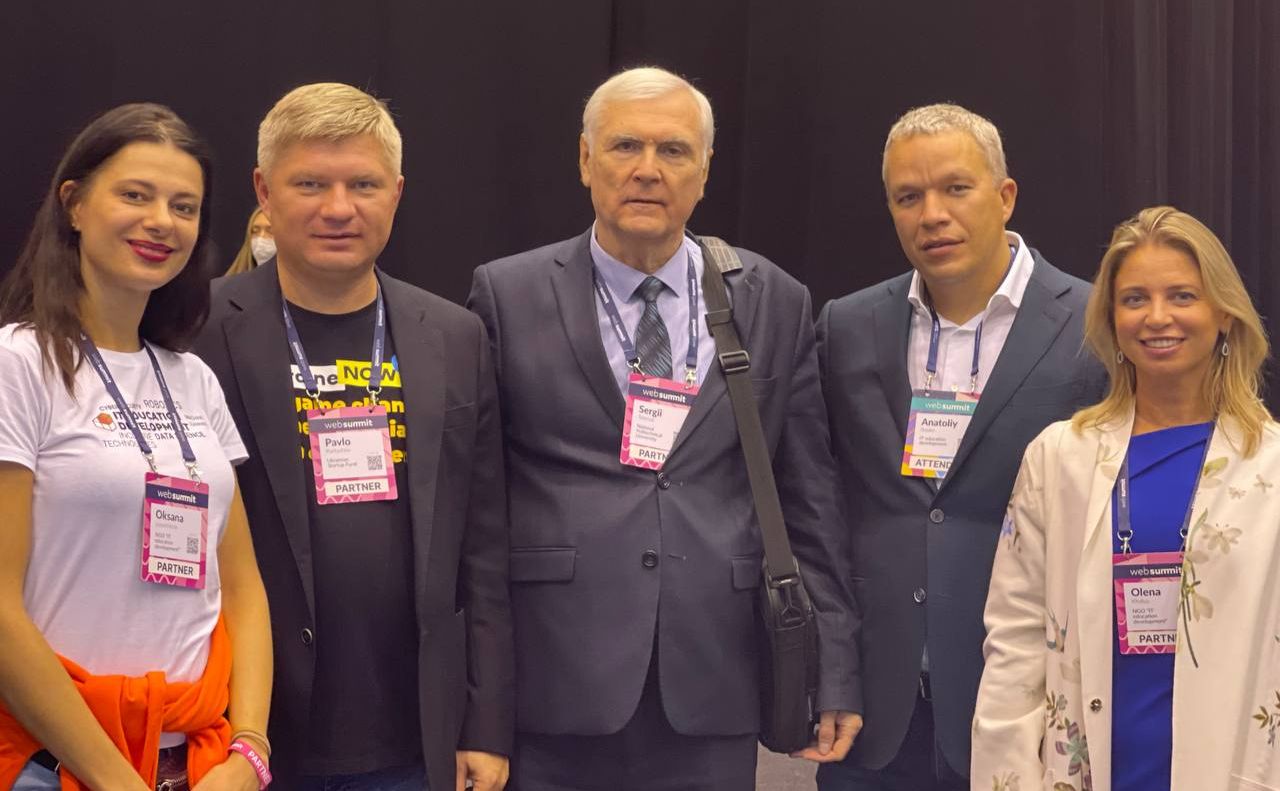 Оксана Льовочкіна, Павло Карташов, Сергій Теленик, Анатолій Бойко, Олена Халус. Фото: пресслужба ГО «Розвиток IT освіти»