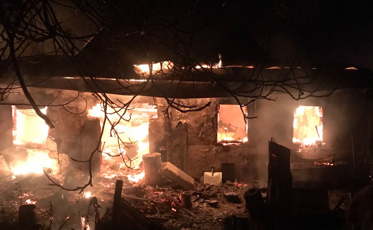 Під Києвом у пожежі загинула жінка. Фото: пресслужба ДСНС