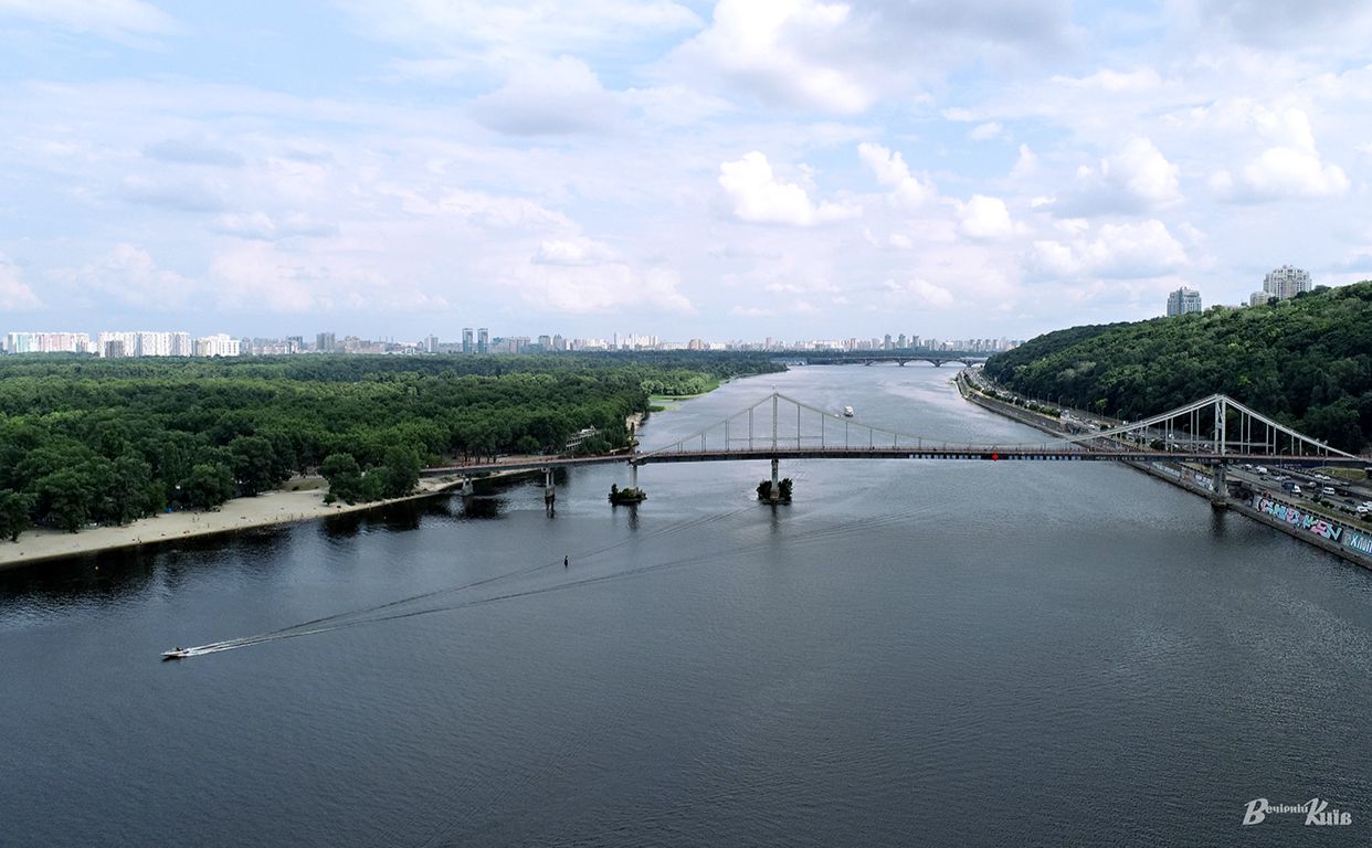 Пішохідний (Парковий) міст на Труханів острів. Фото Бориса Корпусенка