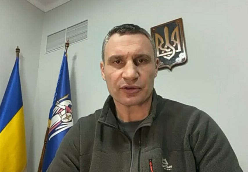 Кличко закликав не виходити на вулицю без нагальної потреби.