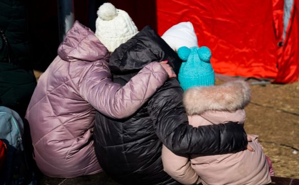Українці тікають від війни. Фото: Укрінформ