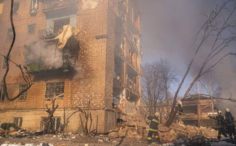 Від початку повномасштабної агресії росії ворог пошкодив 36 житлових будинків. Фото: ГУ ДСНС у м.Києві