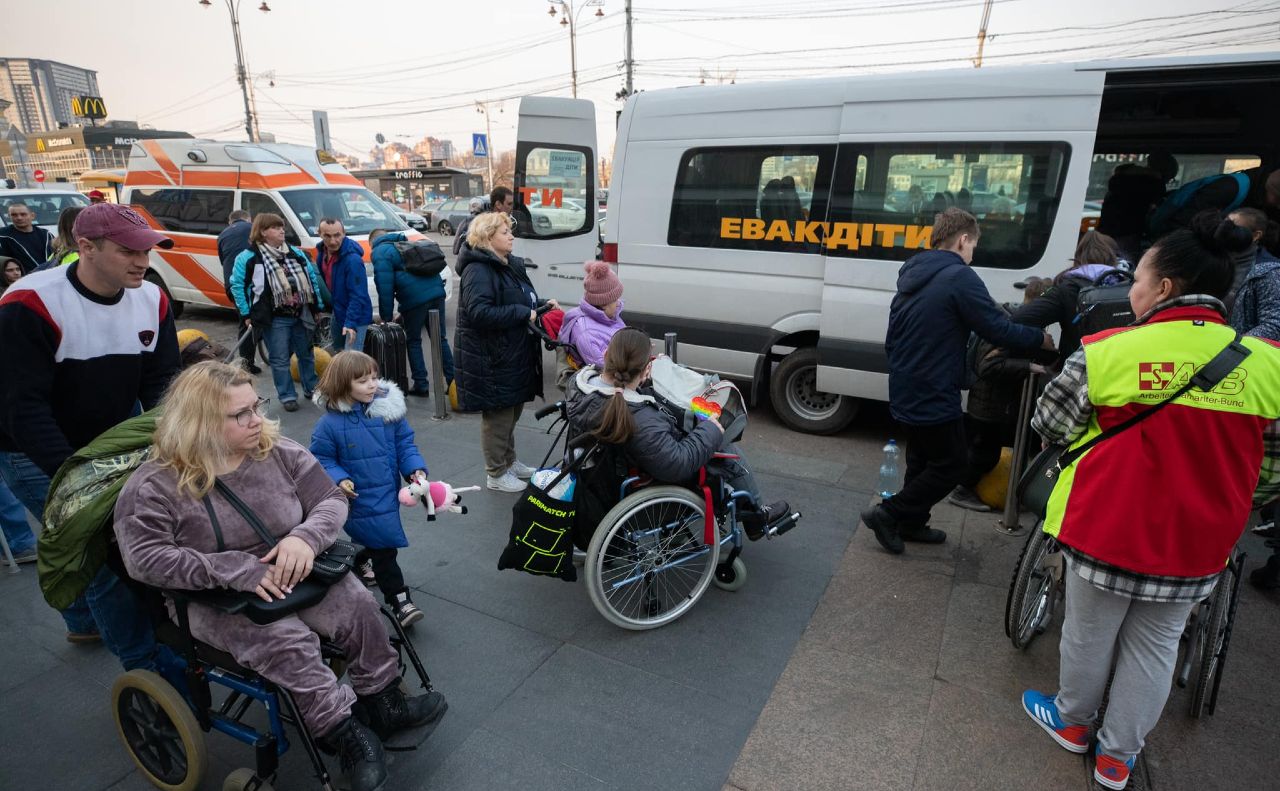 Чергова група відправилася до Польщі та Німеччини. Фото: КМДА