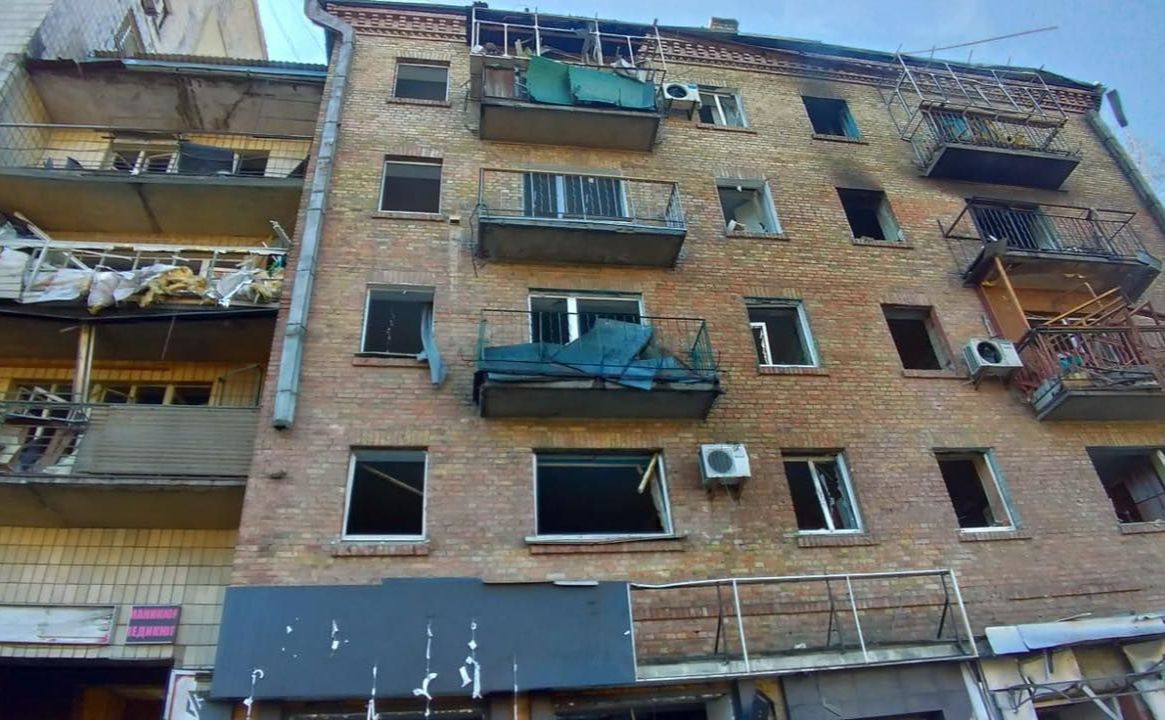 Один з пошкоджених будинків. Фото КМДА