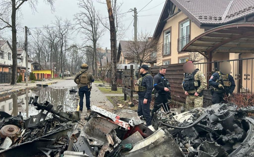 В цей час зачищають об’єкти інфраструктури. Фото: Національна поліція