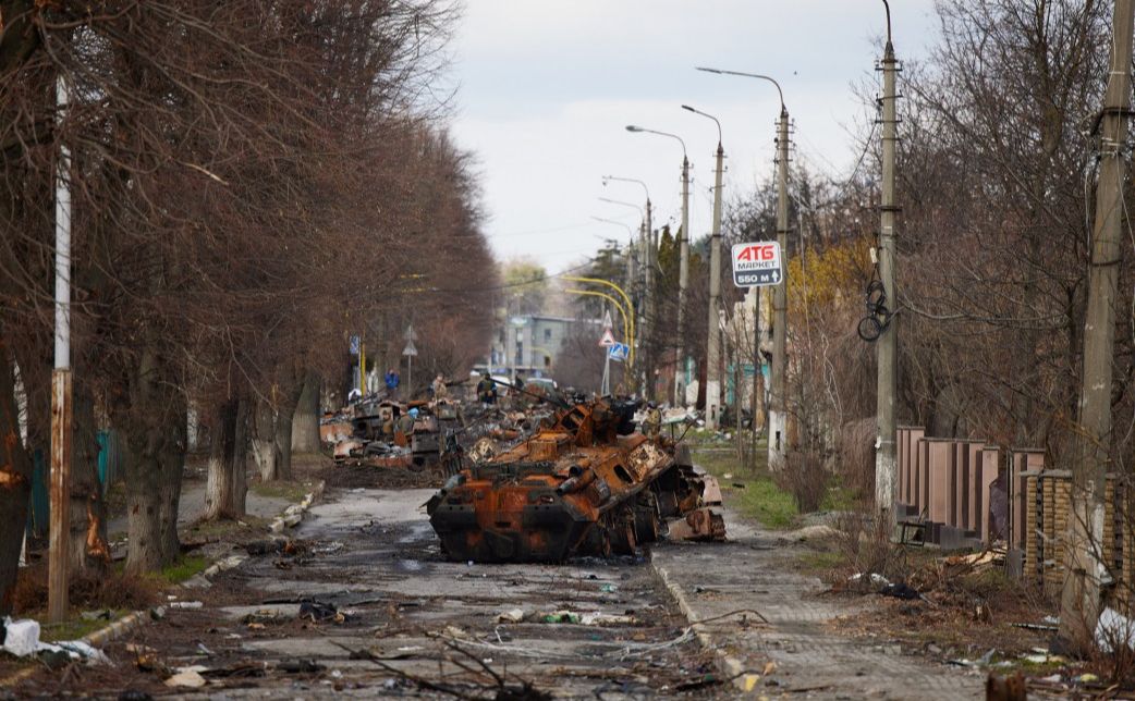 Національна поліція документує всі скоєні воєнні злочини, опитує місцевих та збирає докази. Фото: president.gov.ua