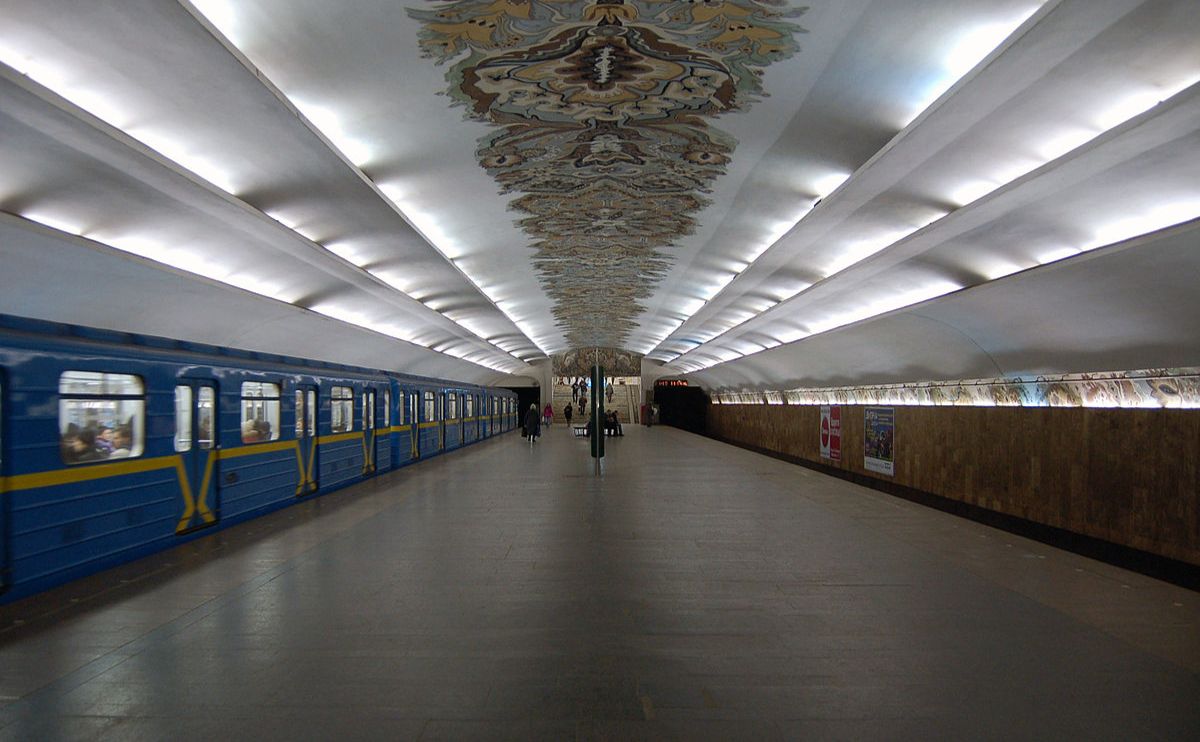 Мер Києва підтримує зміну назв станцій метро «не дружніх» до України та українців. Фото: КМДА
