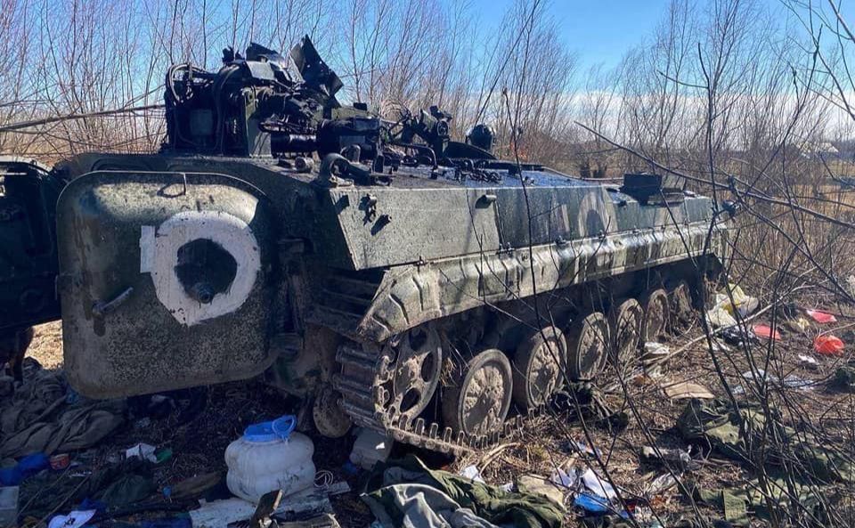Розбита техніка окупантів. Ілюстрація з відкритих джерел
