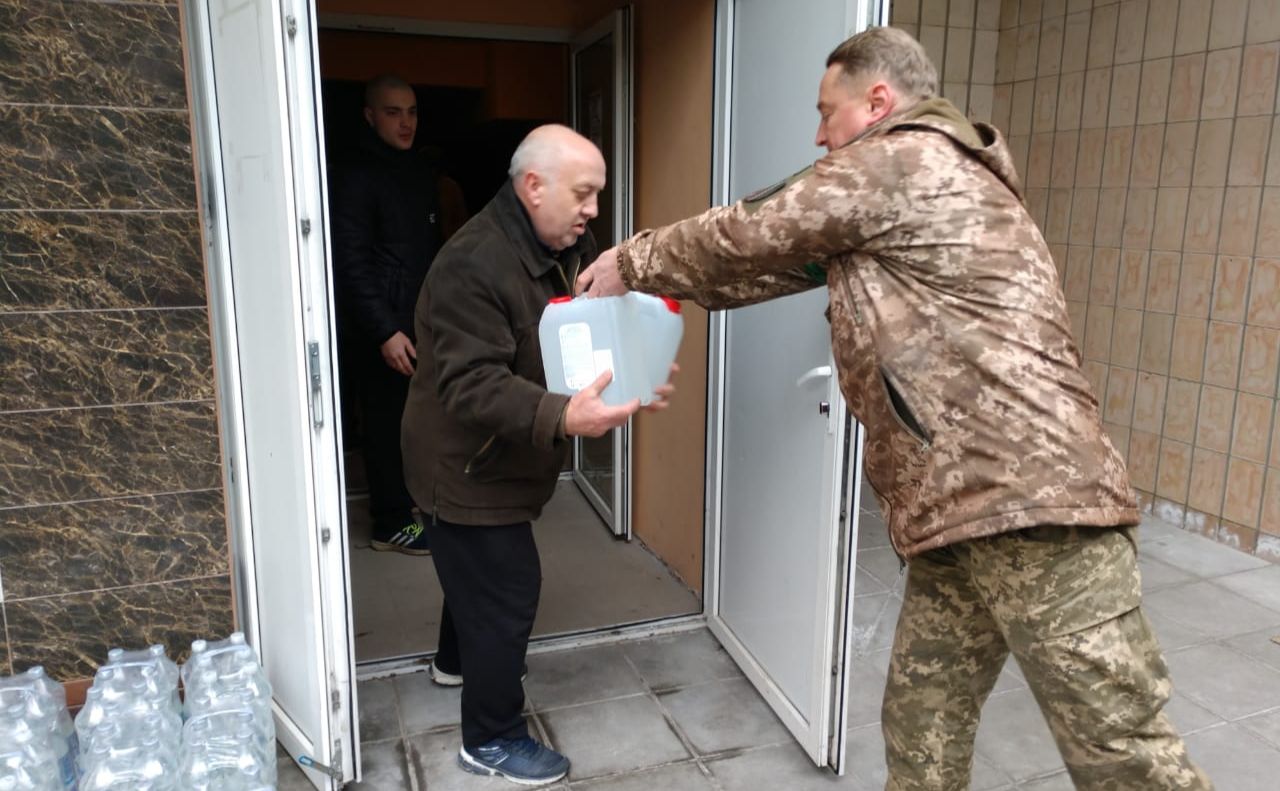 Вантаж доставили у Київську міську клінічну лікарню № 8 та Клінічну лікарню «ПСИХІАТРІЯ»». Фото: КМДА
