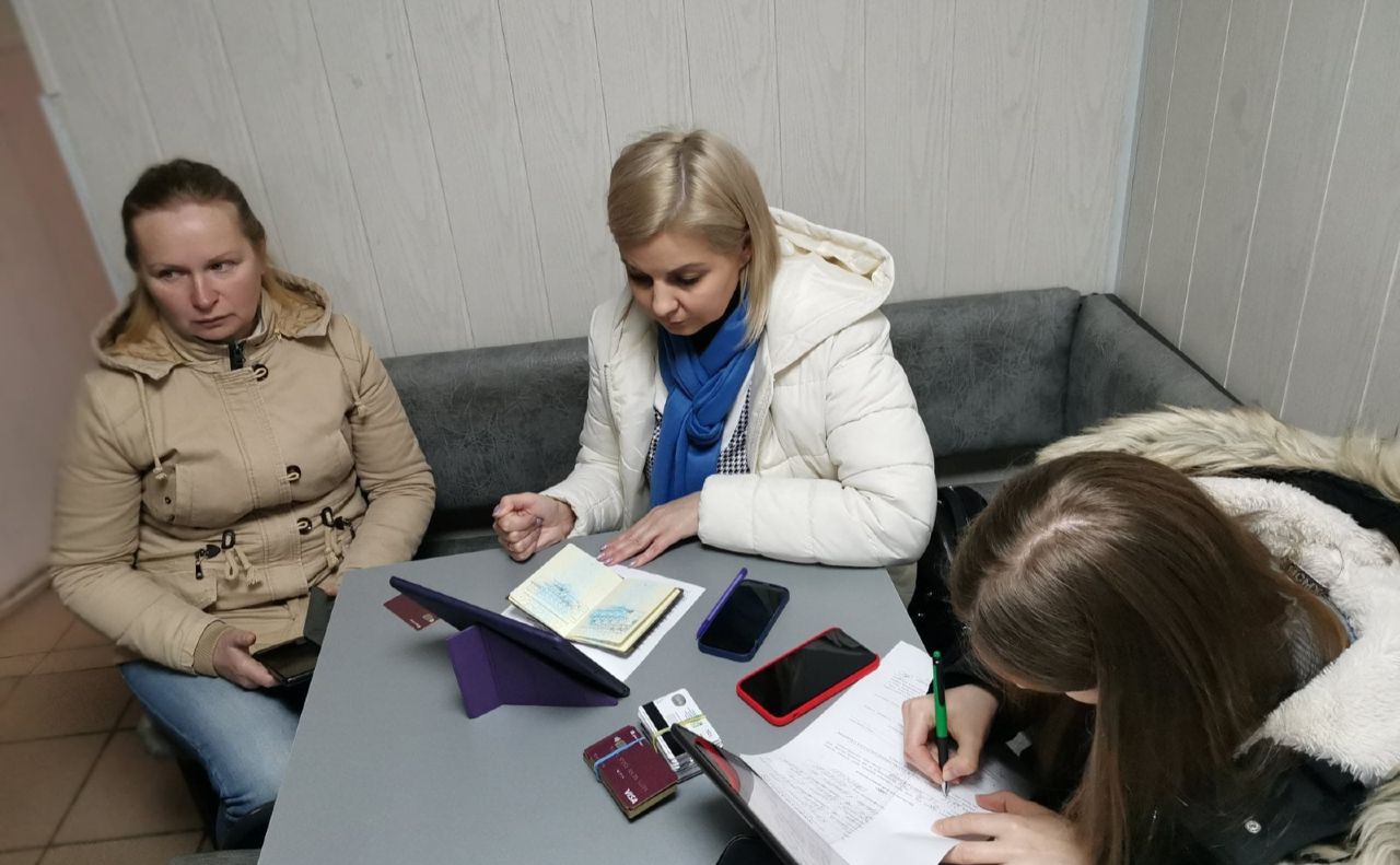 Допомога людям, що втікли від війни. Фото Дніпровська РДА