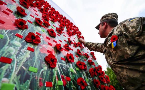 Українські національні герої та символи змістили радянські. Фото: ілюстративне