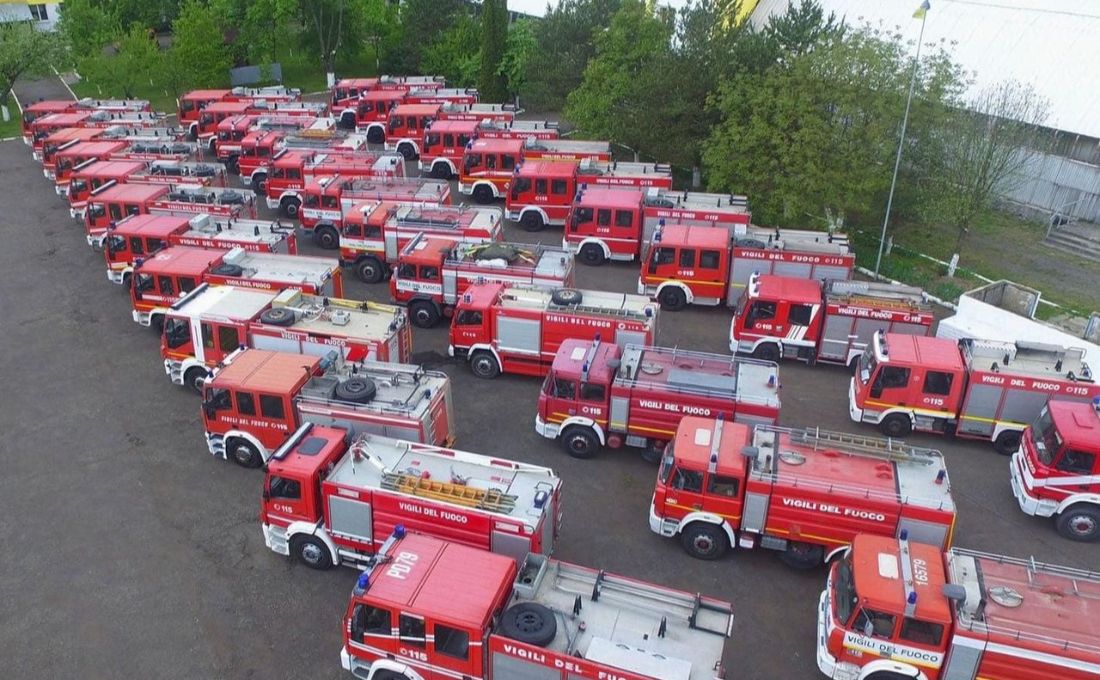 Автомобілі розподілять по гарнізонах ДСНС. Фото: МВС