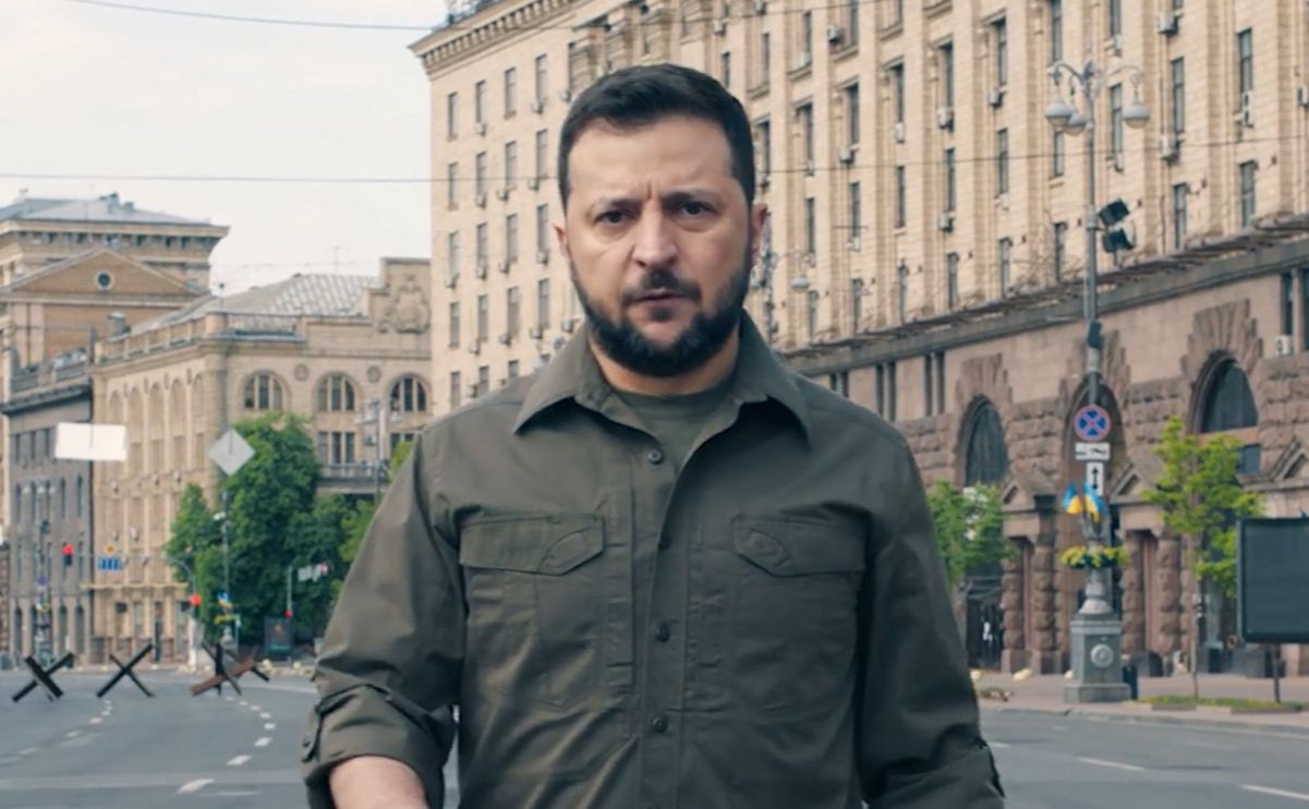 Зеленський записав звернення на Хрещатику. Фото: скріншот з відео
