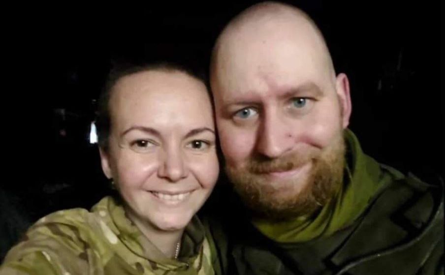 Андрій та Валерія — весільне фото на «Азовсталі». Фото: В.Карпиленко